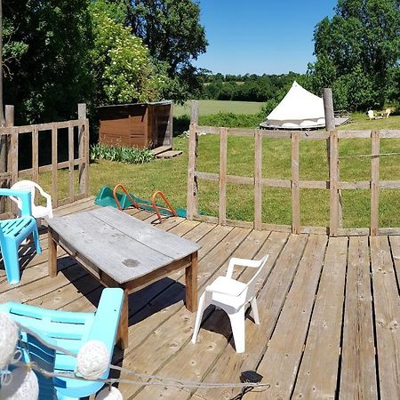 Camping La Petite Houmee Curzay-sur-Vonne Extérieur photo