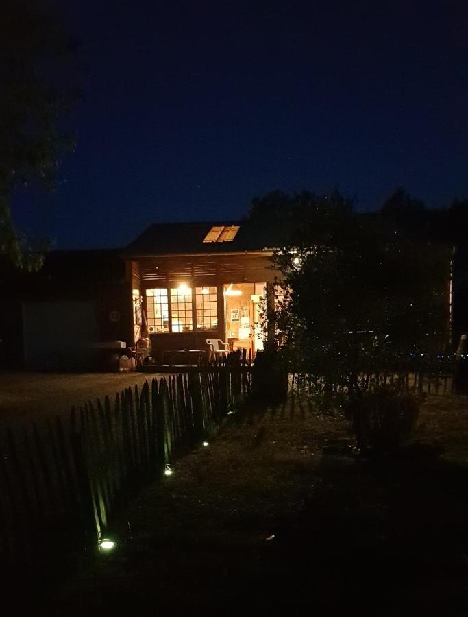 Camping La Petite Houmee Curzay-sur-Vonne Extérieur photo