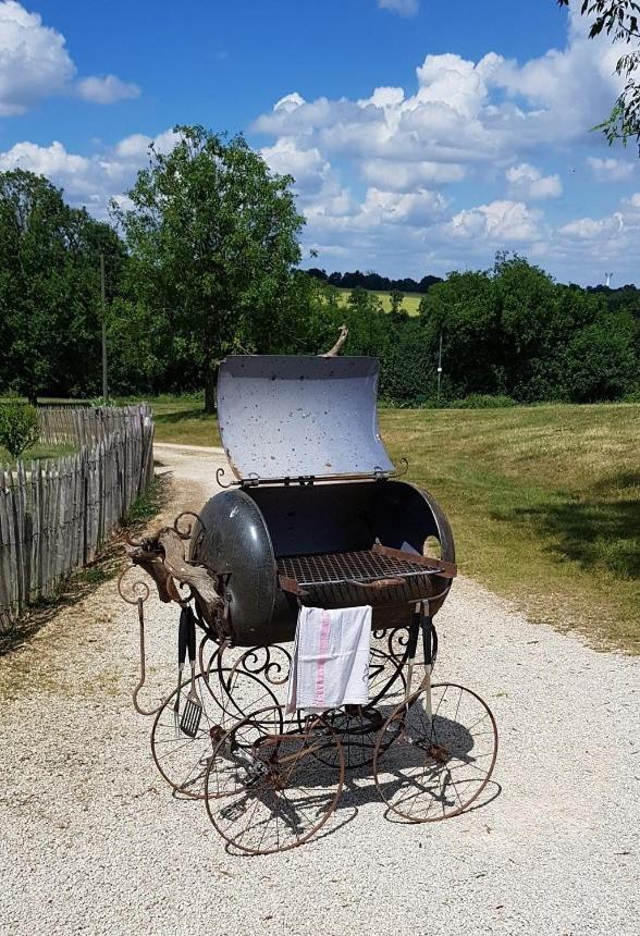 Camping La Petite Houmee Curzay-sur-Vonne Extérieur photo