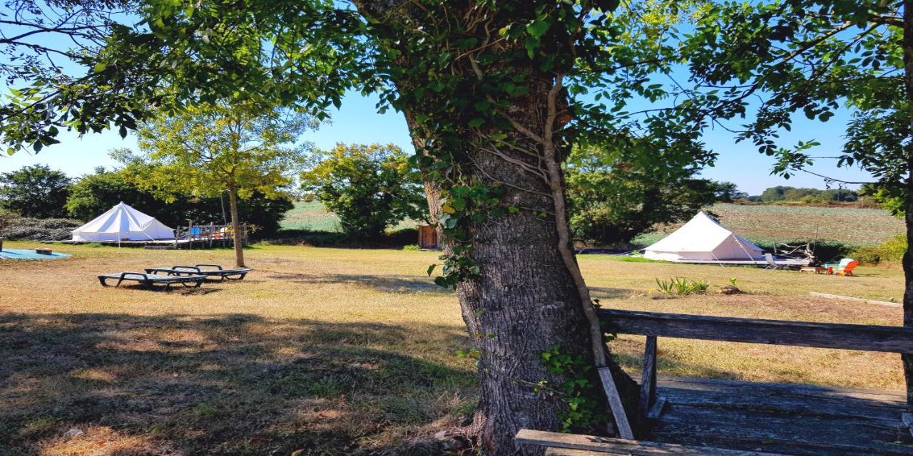 Camping La Petite Houmee Curzay-sur-Vonne Extérieur photo