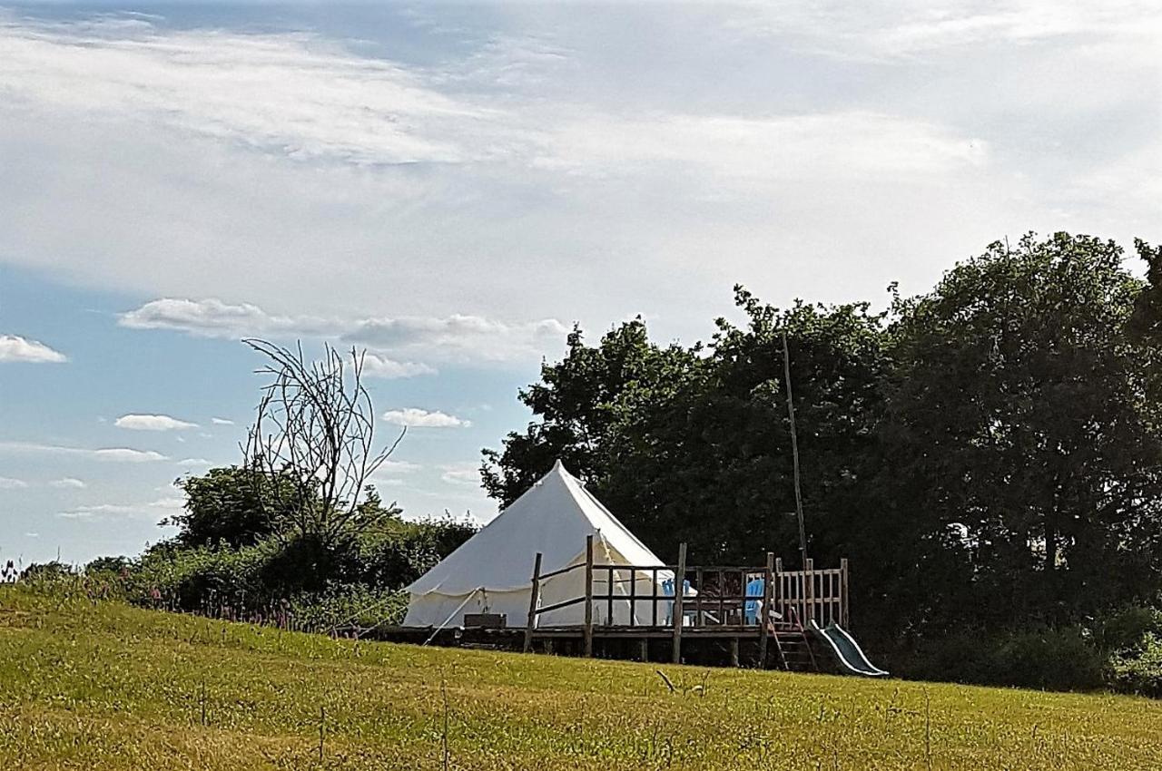 Camping La Petite Houmee Curzay-sur-Vonne Extérieur photo