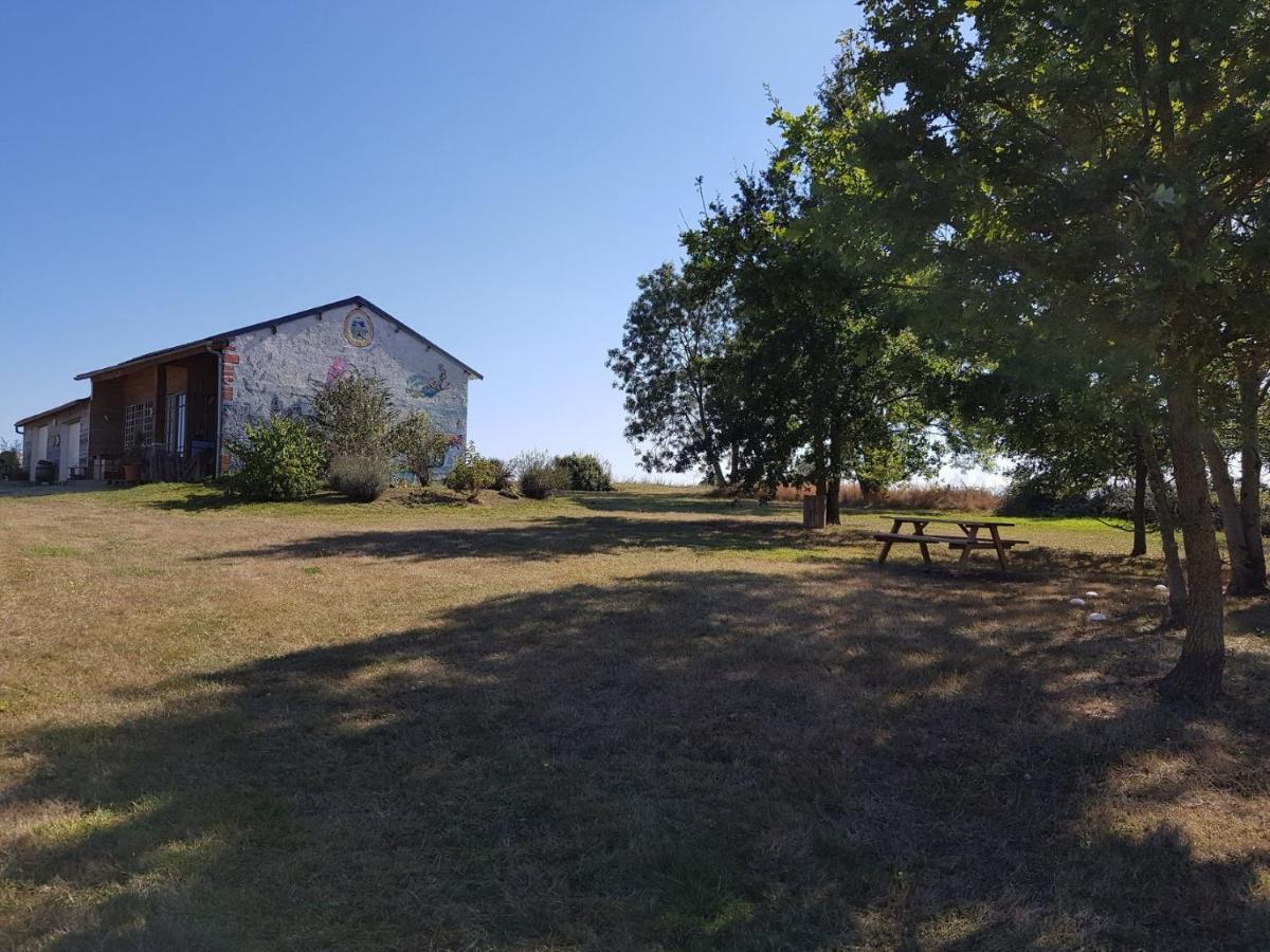 Camping La Petite Houmee Curzay-sur-Vonne Extérieur photo